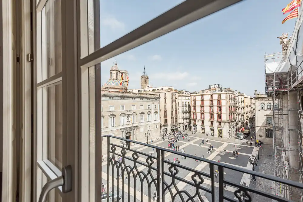 Pis de lloguer a Plaça de Sant Jaume, Barri Gòtic