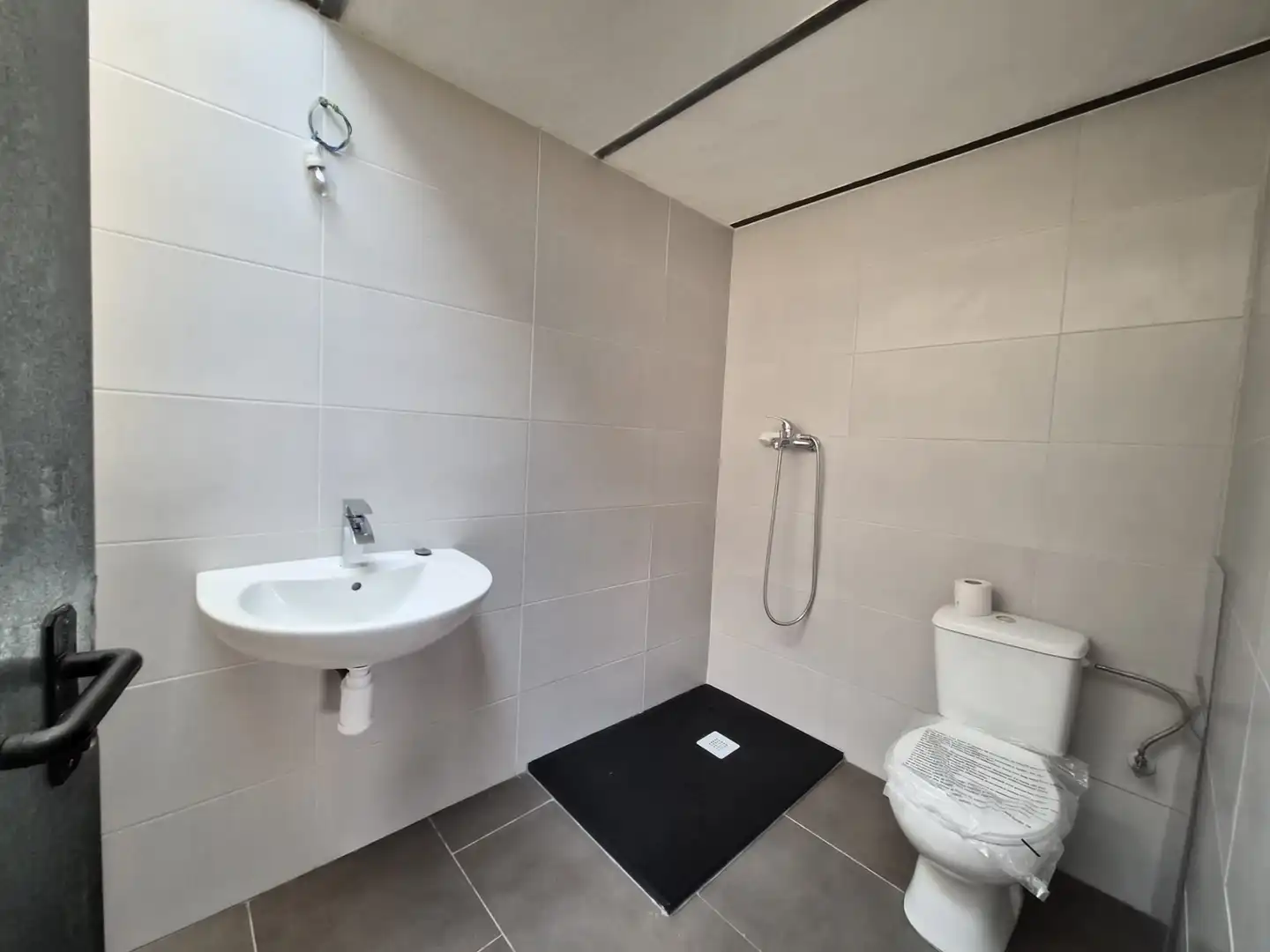 Bathroom of Commercial properties for rent in Vila-real