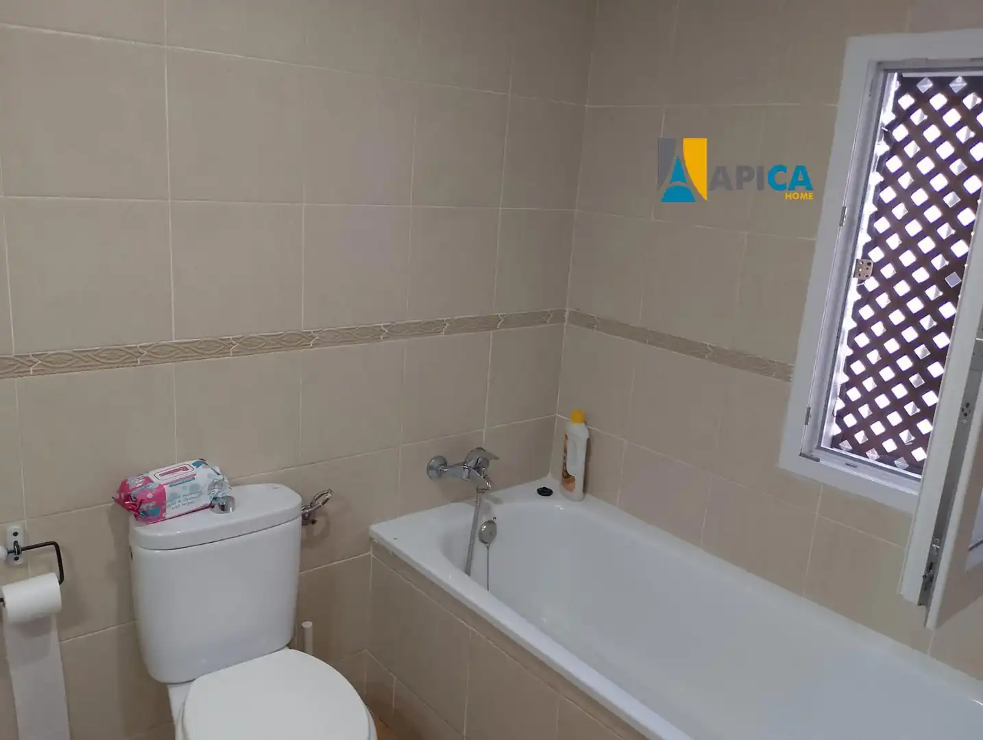 Baño de Casa adosada en venta en Barbate con Terraza y Amueblado