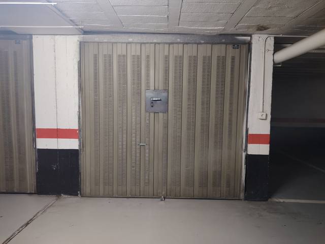 Garaje en Venta en Gandasegui Remigio Mons Etxetaldea en Santutxu - Basarrate