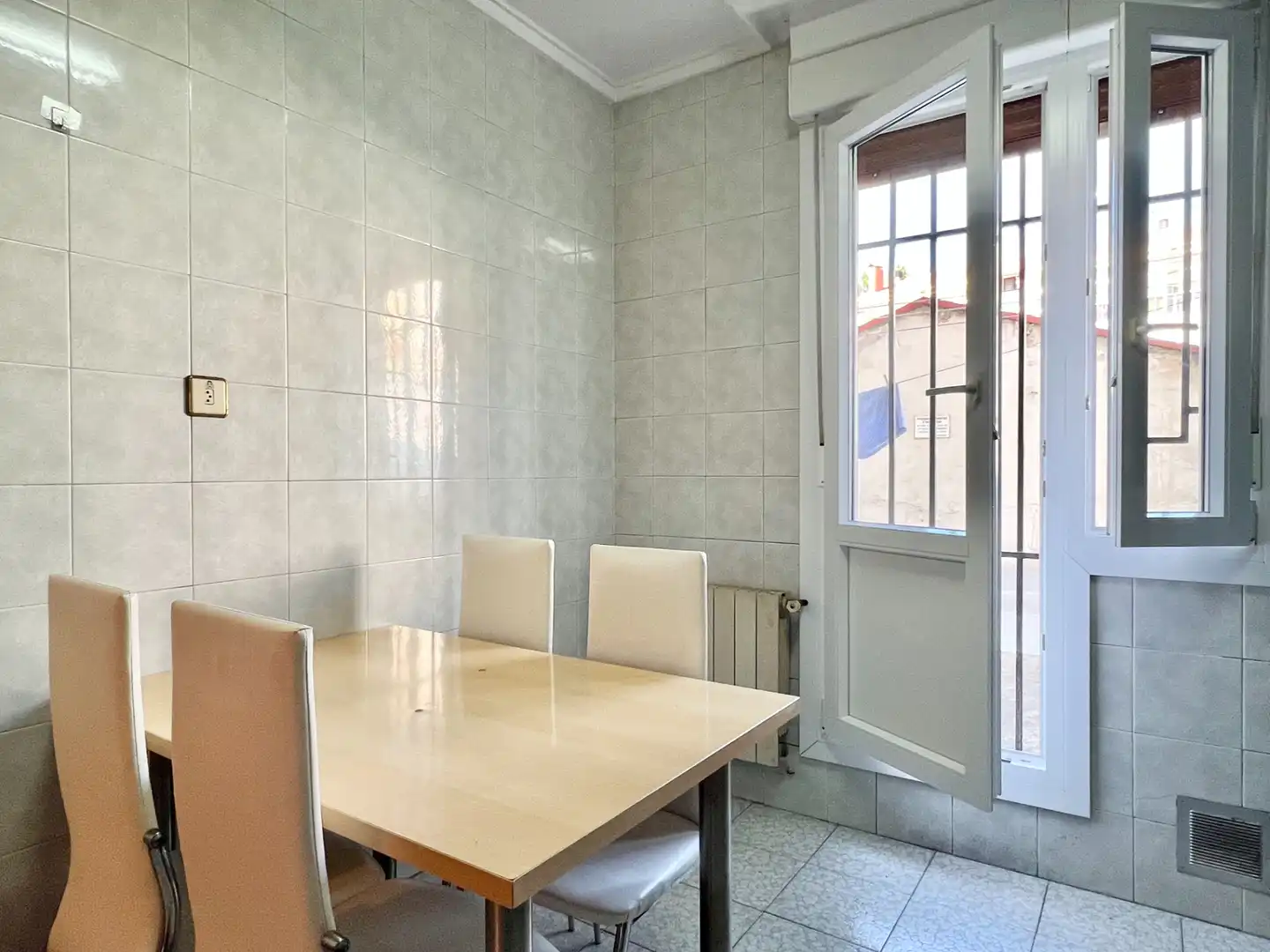 Esszimmer von Wohnung zum Verkauf in Vitoria - Gasteiz mit Heizung, Parkett und Terrasse