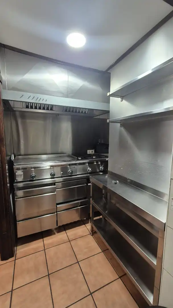 Kitchen of Commercial properties for rent in Vigo   with Heating, Parquet flooring and Terrace