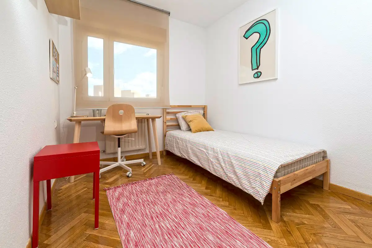 Habitación de Piso en venta en Alcorcón con Parquet