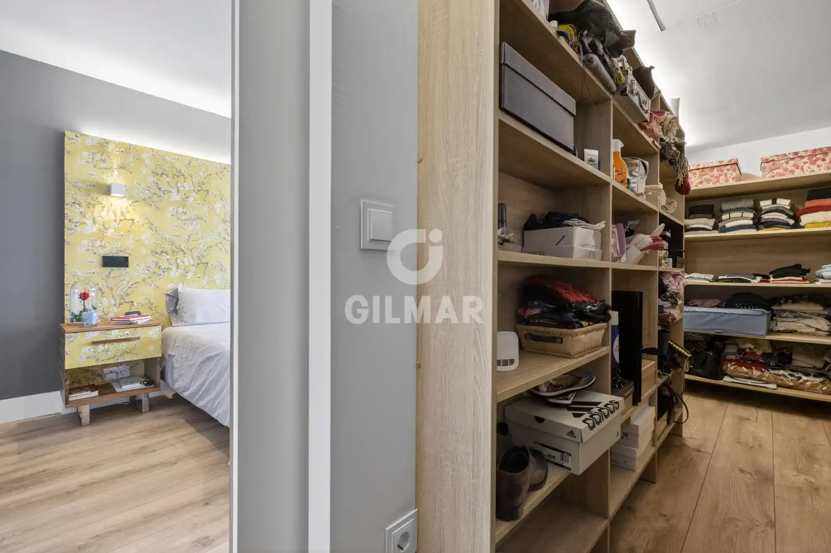 Bedroom of Detached homes for sale in Sevilla  with Heating and Swimming Pool