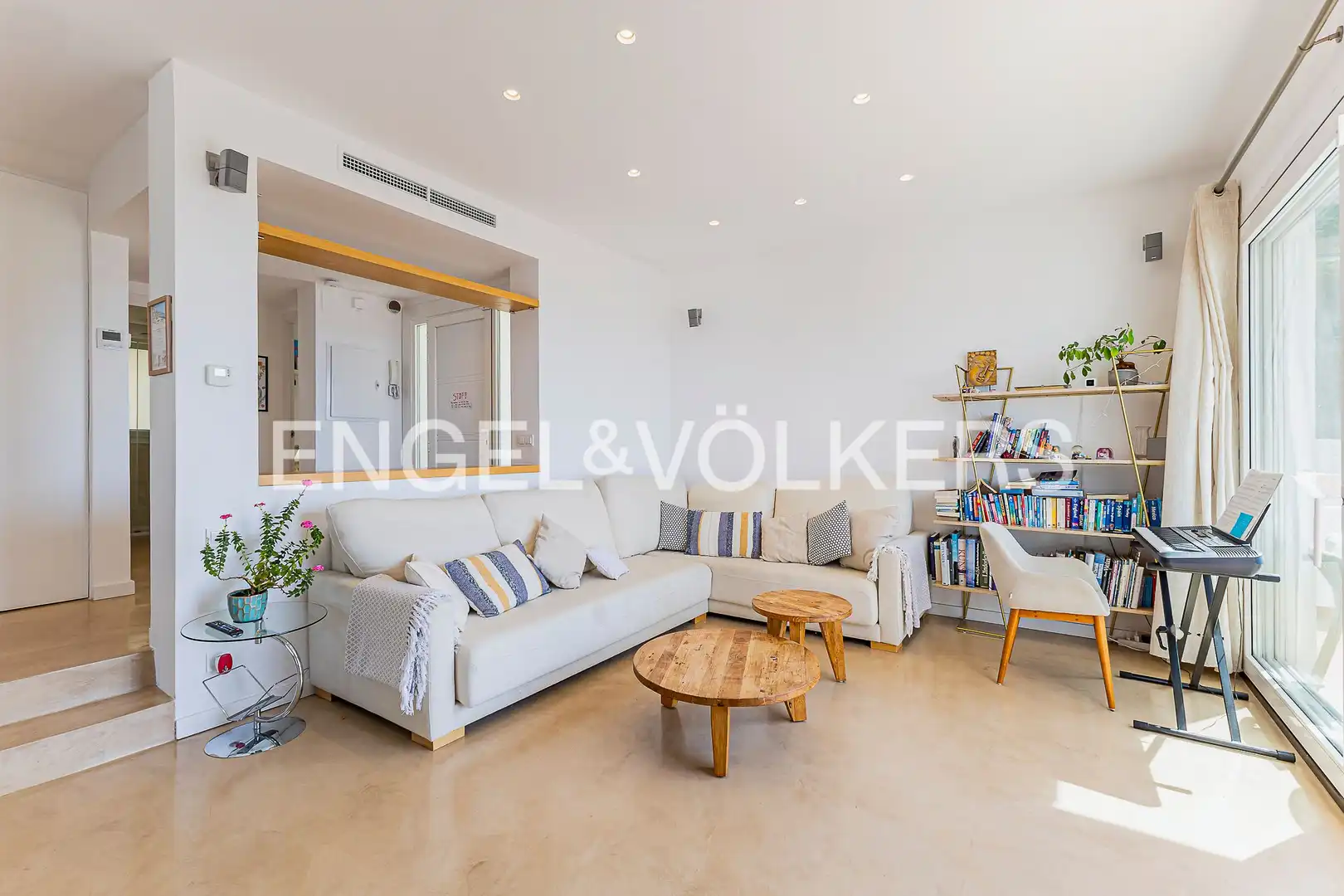 Sala de estar de Casa o chalet en venta en Sitges con Aire acondicionado, Calefacción y Jardín privado