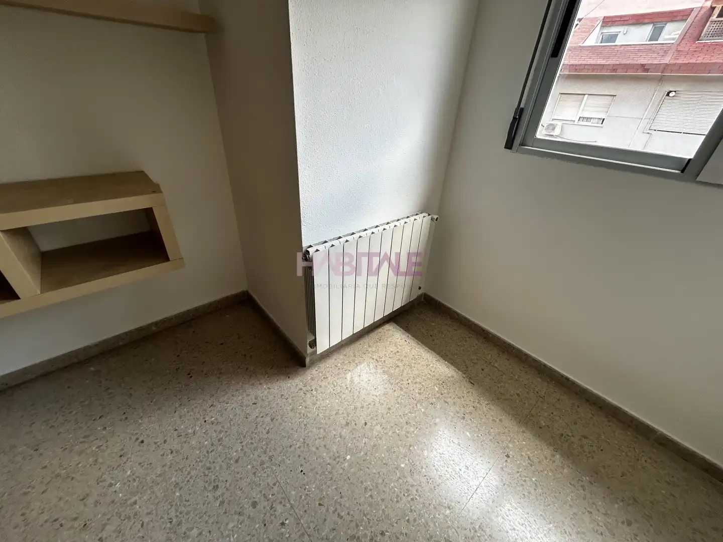 Dormitori de Pis de lloguer en Aldaia amb Traster i Moblat