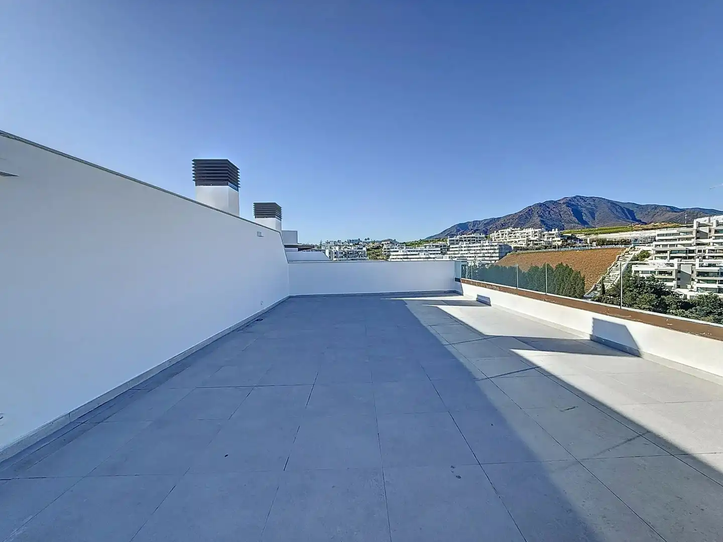 Apartamento con piscina en venta en Calle Eslovenia 5, imagen 18