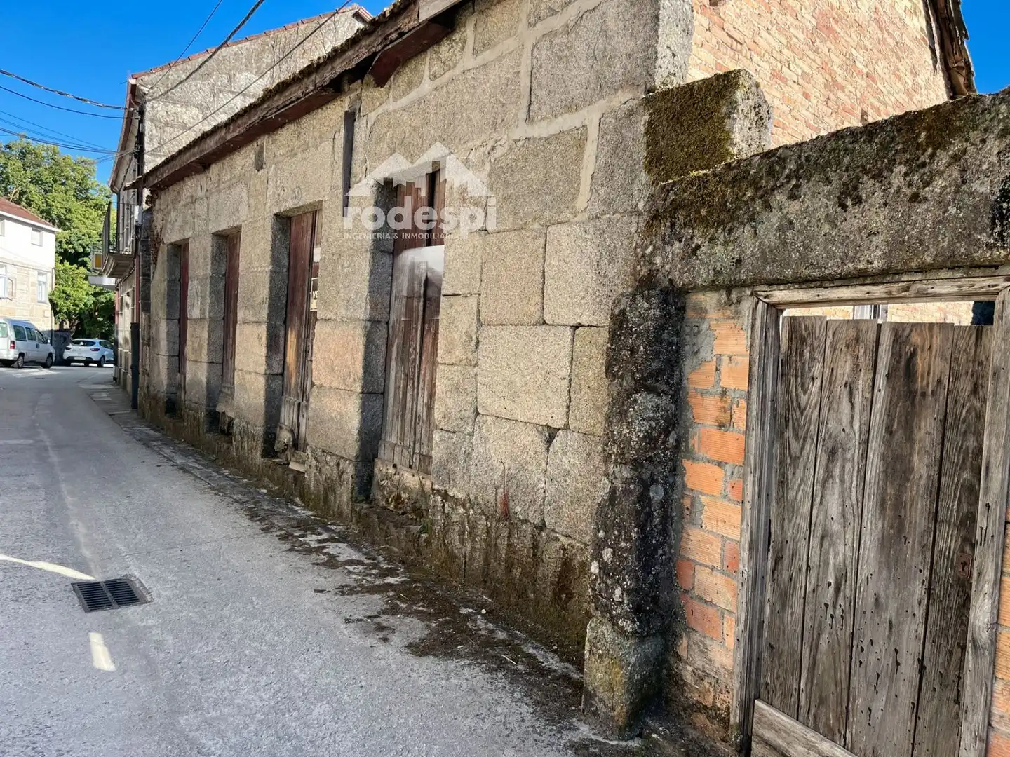 Adossat en venda a Leiro