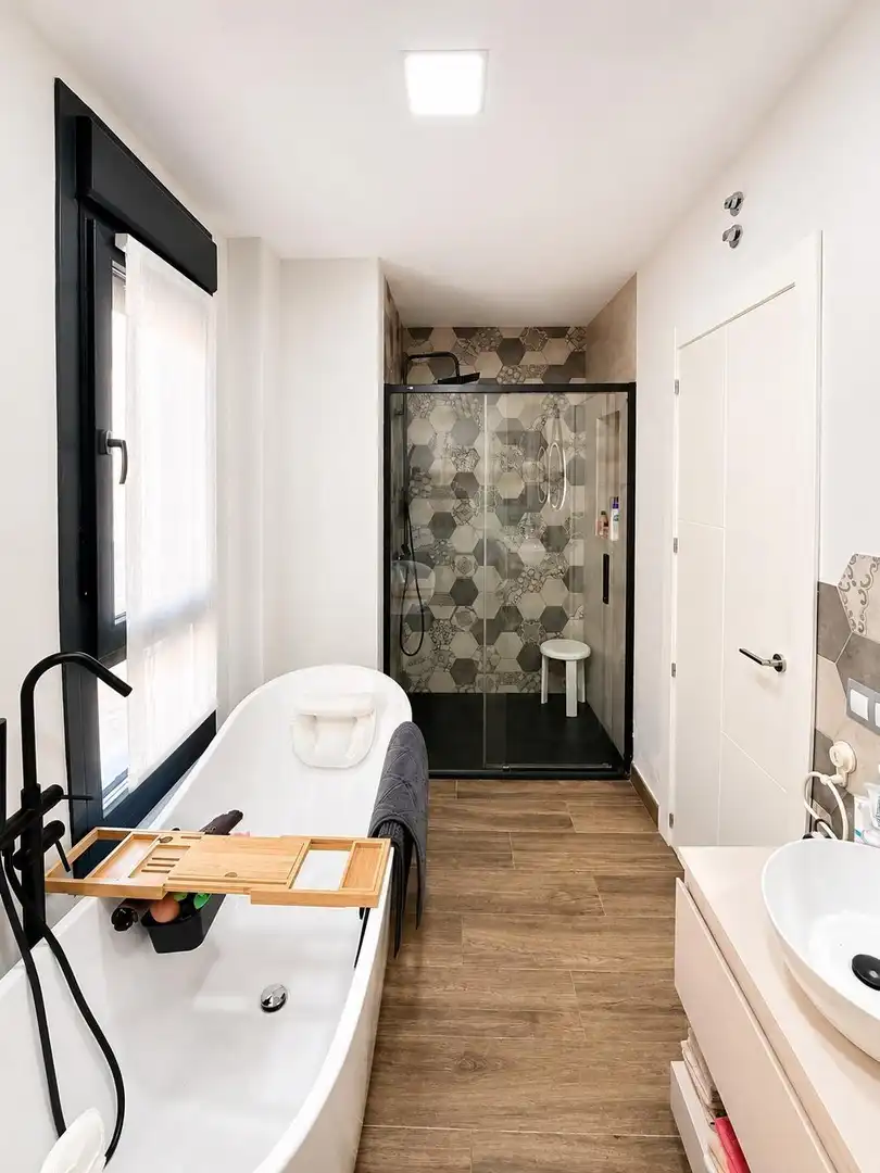 Baño de Casa o chalet en venta en Málaga con Aire acondicionado, Calefacción y Jardín privado