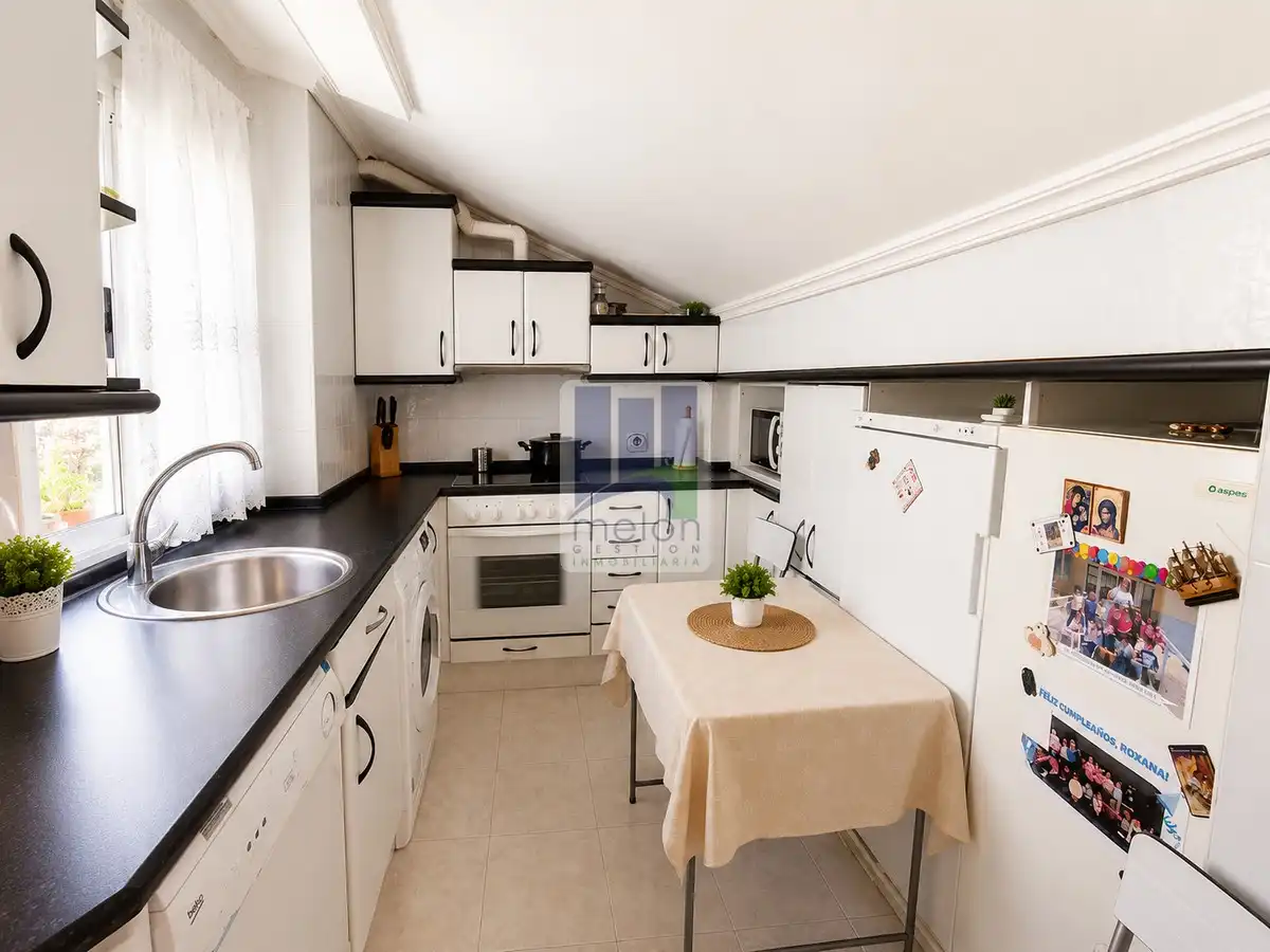 Cocina de Piso en venta en Burgos con Trastero