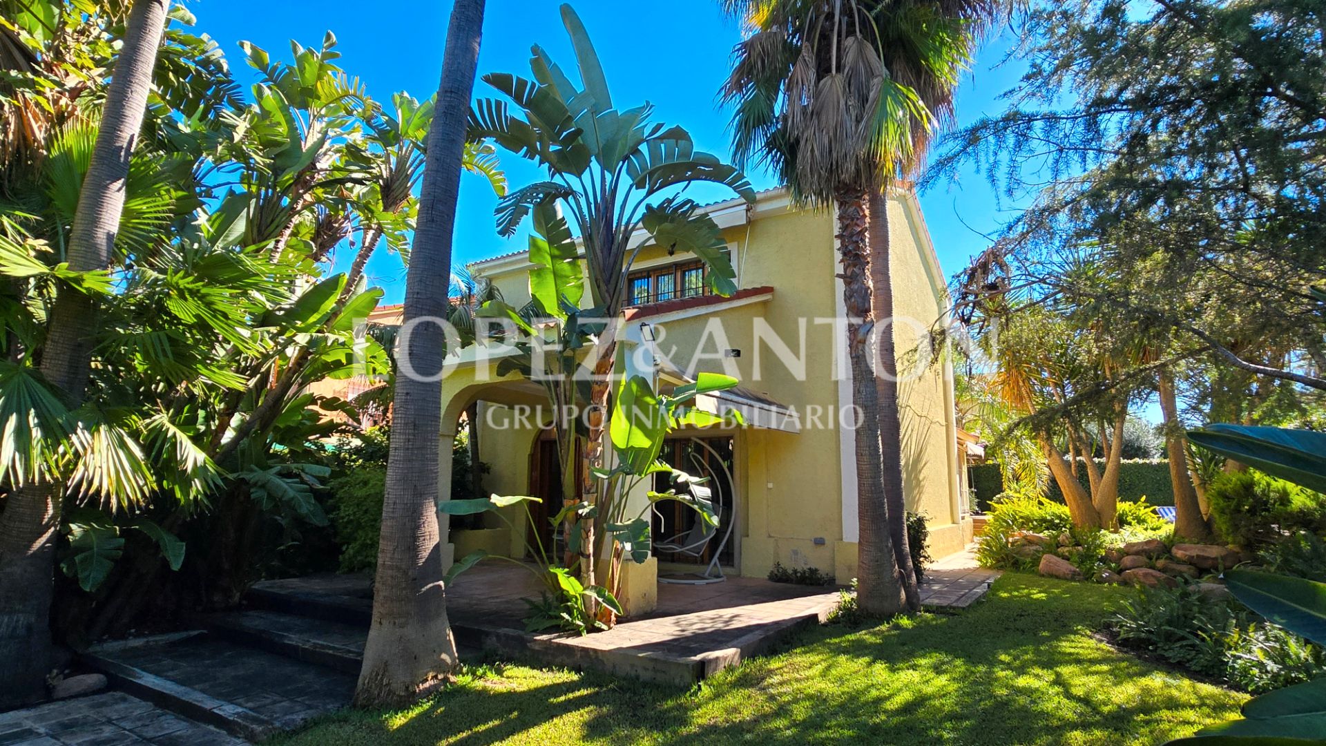 Exterior view of House or chalet for sale in San Antonio de Benagéber  with Air Conditioner, Heating and Private garden