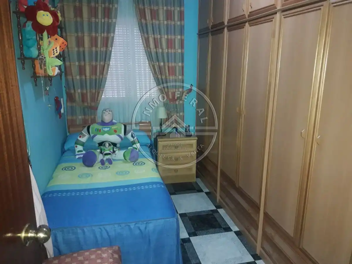 Habitación de Casa adosada en venta en Écija con Aire acondicionado y Balcón
