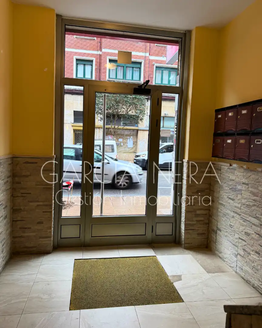 Piso en venta en Gijón  con Calefacción, Parquet y Amueblado