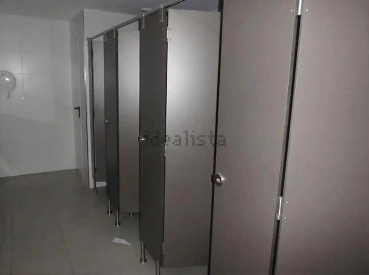 Bany de Oficina de lloguer en San José