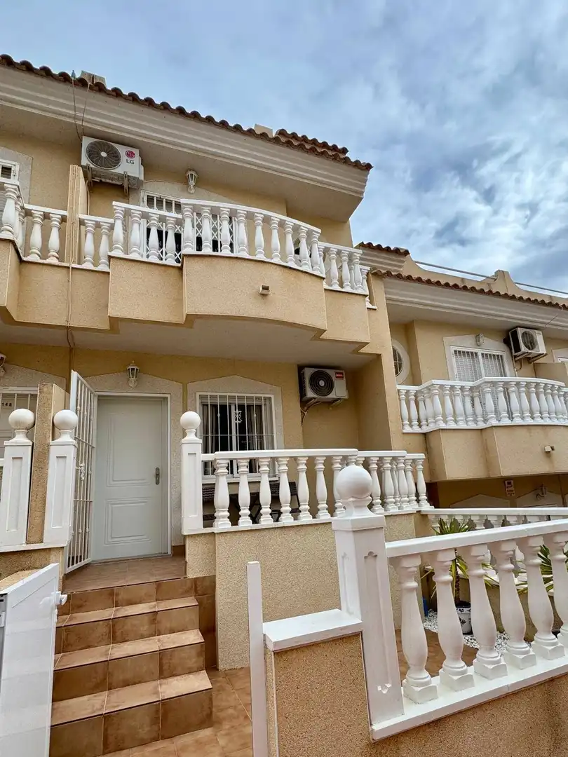 Exterior view of Apartments for sale in Orihuela  with Air Conditioner, Private garden and Terrace