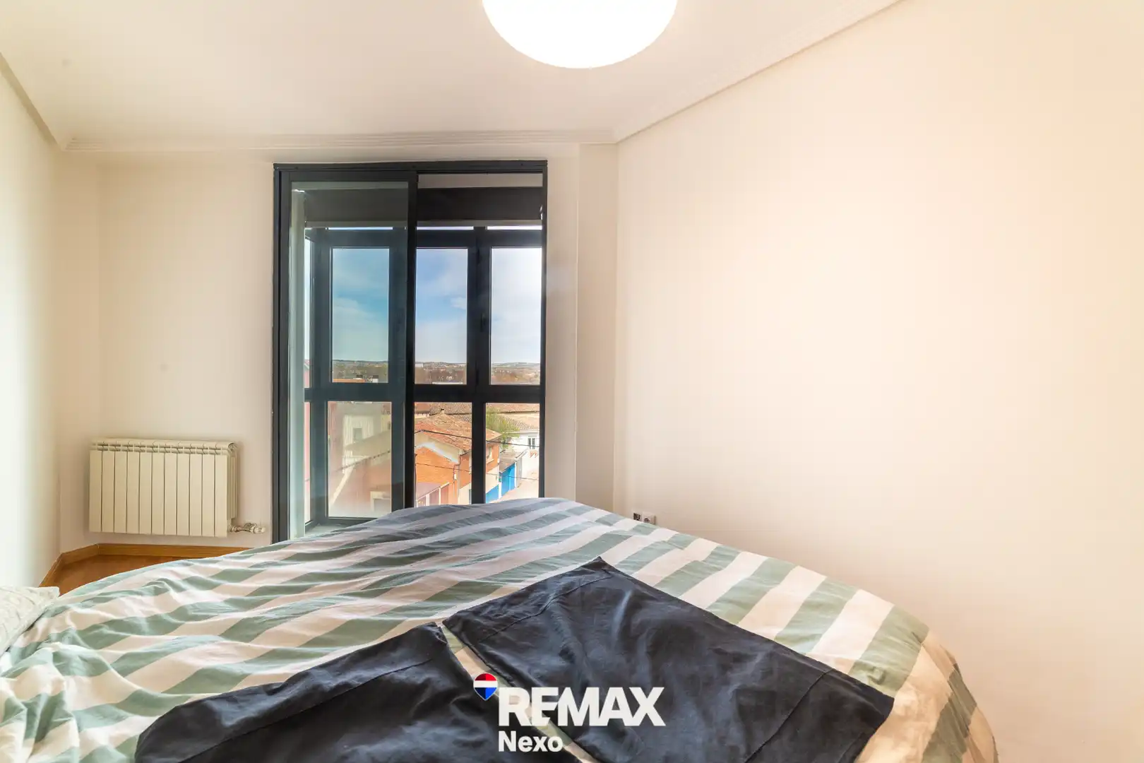 Bedroom of Flat for sale in Cabezón de Pisuerga  with Air Conditioner, Heating and Storage room
