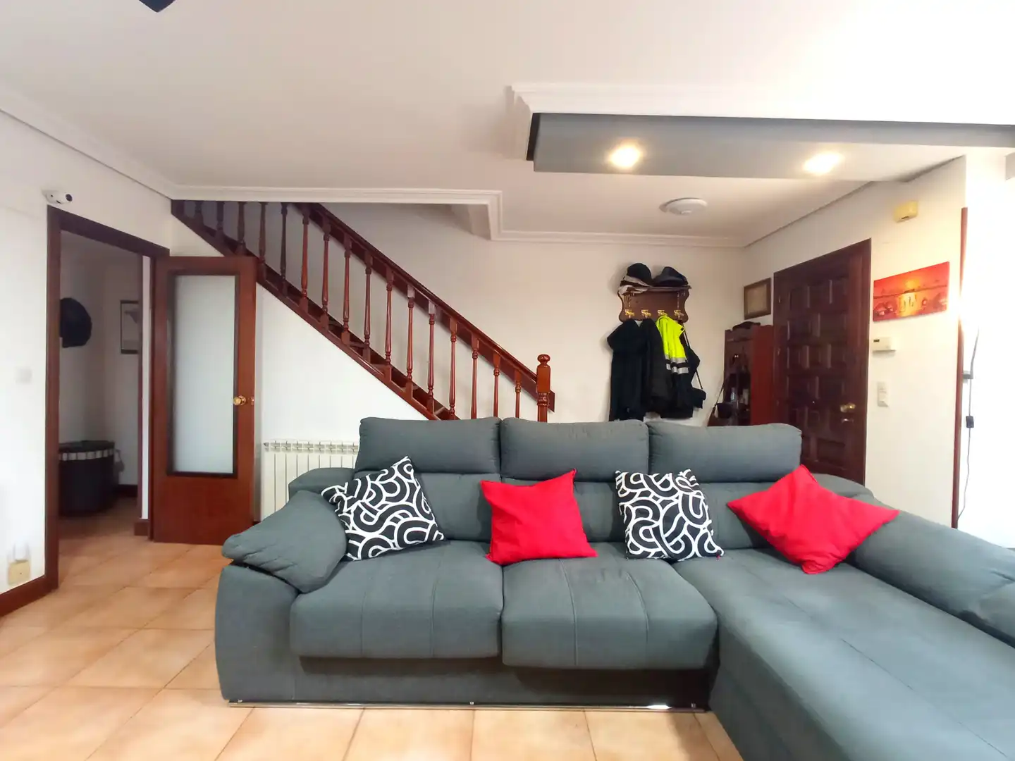 Sala de estar de Casa adosada en venta en Irun  con Terraza, Trastero y Amueblado