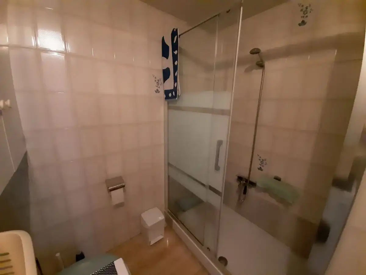 Baño de Piso de alquiler en Almuñécar con Aire acondicionado, Terraza y Piscina