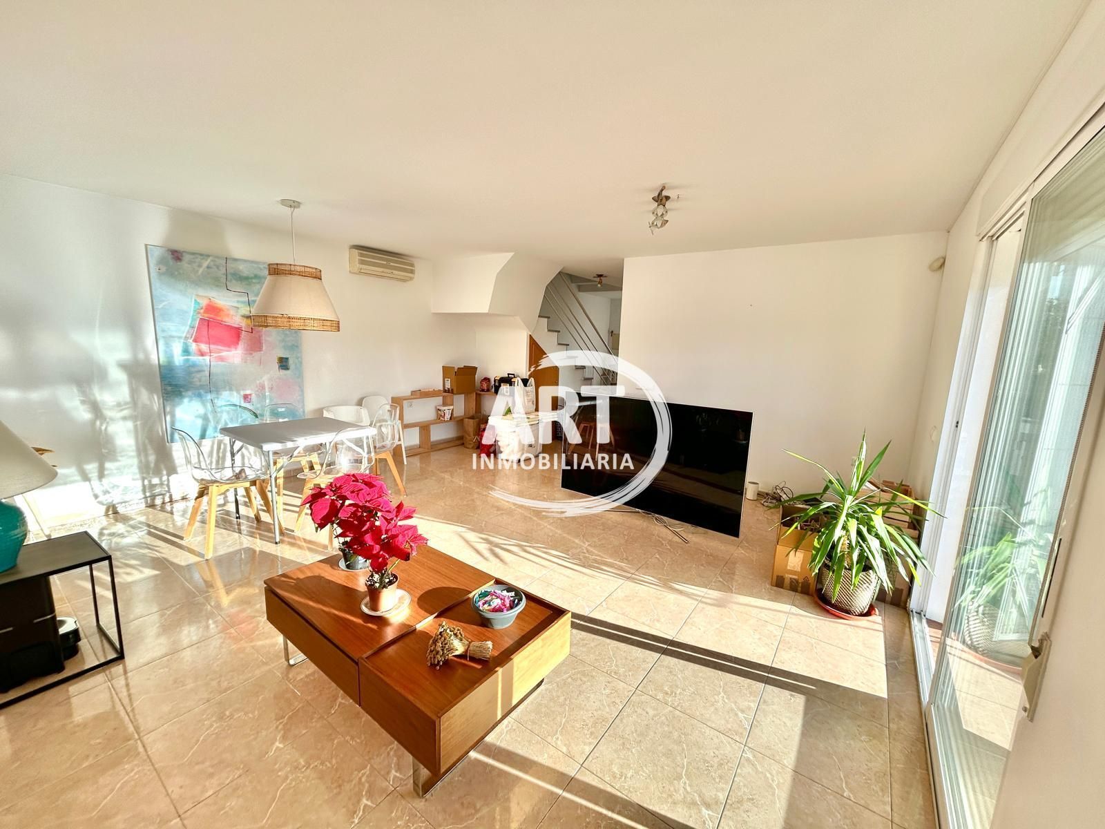 Exterior view of House or chalet to rent in La Pobla de Vallbona  with Air Conditioner, Heating and Private garden