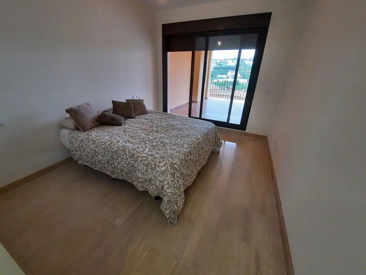 Apartamento con piscina en venta en Estepona Pueblo, imagen 9