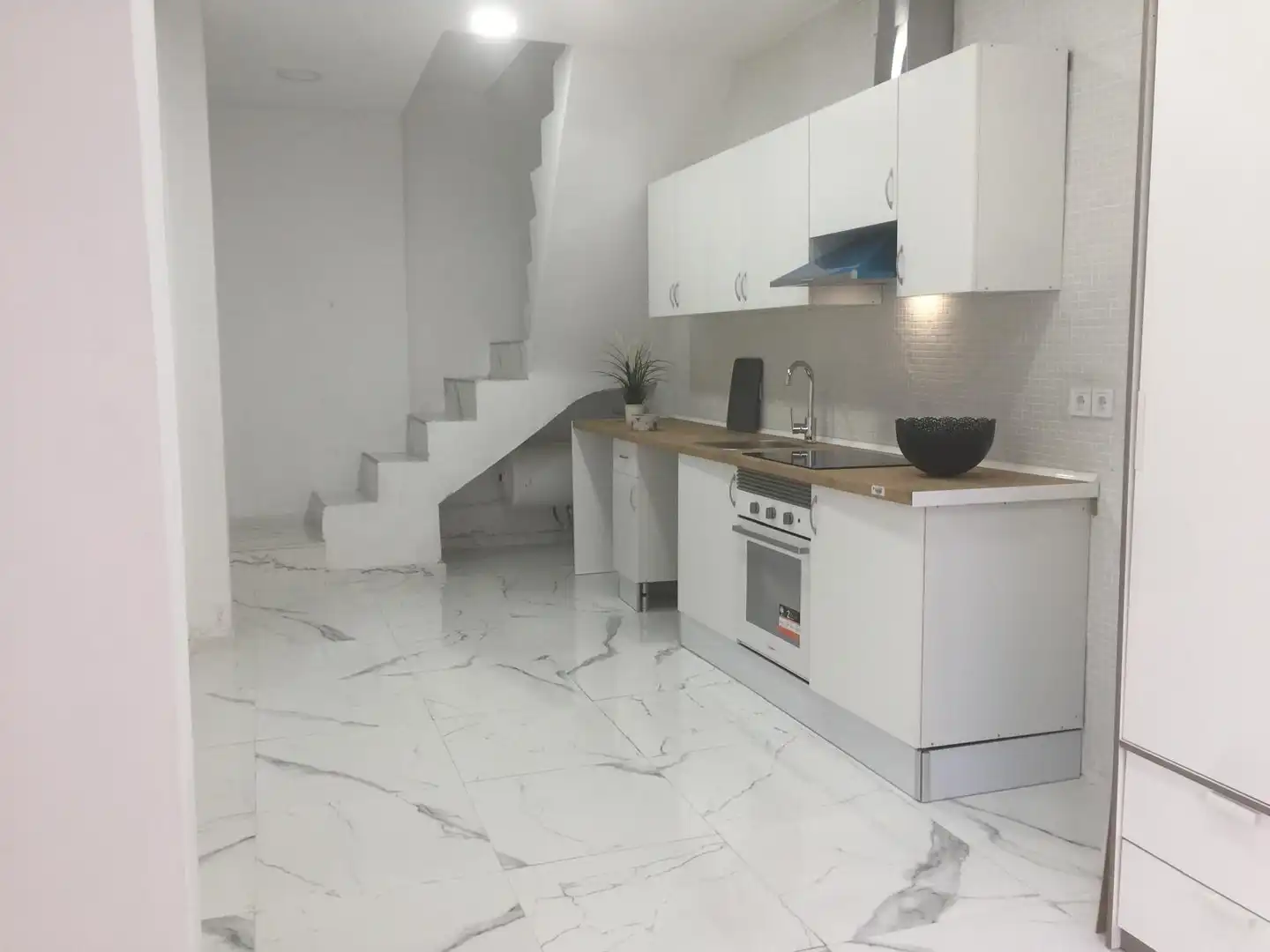 Business premises for sale in Carrer Josep Vicenç Foix, imagen 5