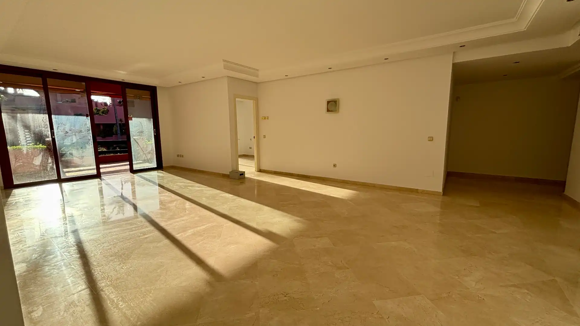 Flat for sale in Estepona  with Air Conditioner, Heating and Terrace