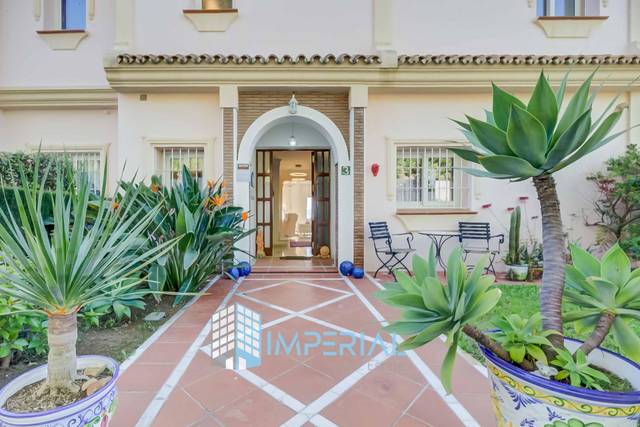 Casa adosada en Venta en Cabopino - Artola