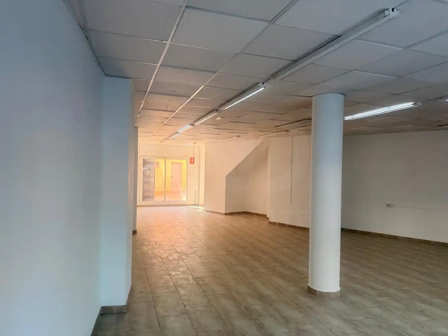 Local comercial en venda a Poble, imagen 2