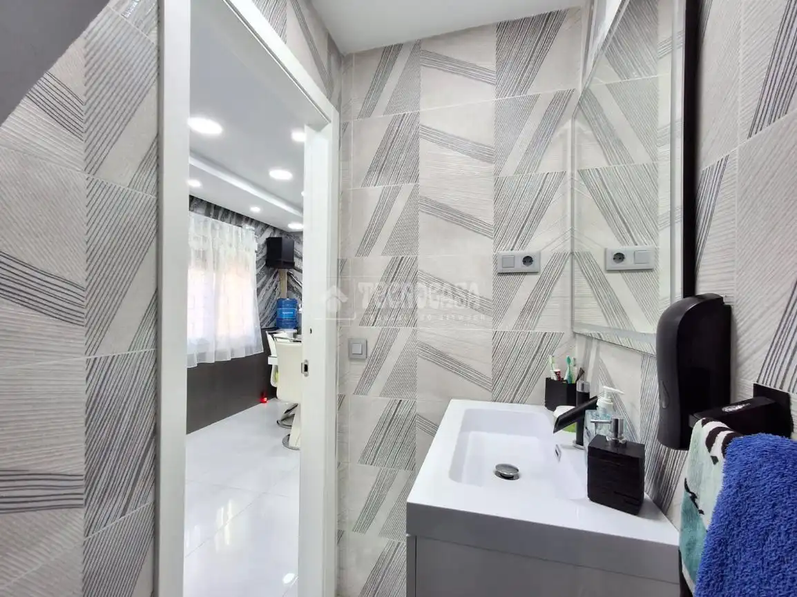 Bathroom of Detached homes for sale in La Carolina  with Air Conditioner and Balcony