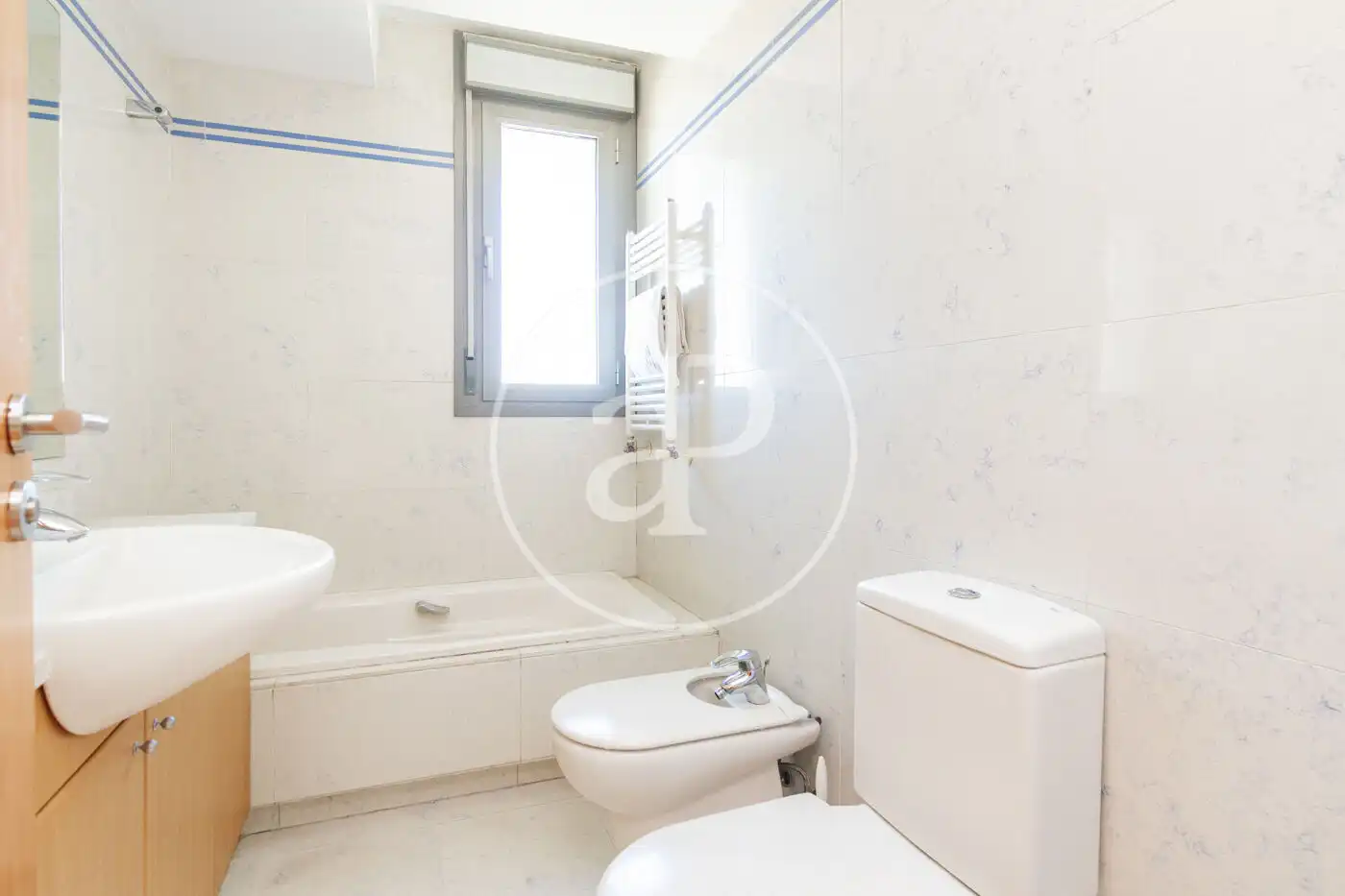Bathroom of Attic for sale in Madrid  with Air Conditioner, Heating and Private garden