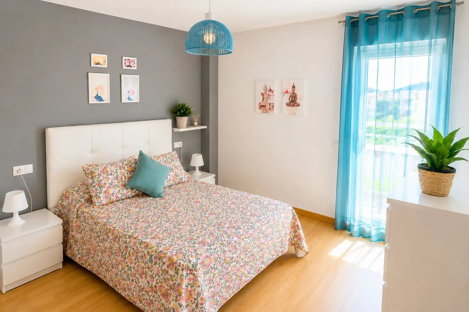 Dormitori de Apartament de lloguer en Benalmádena amb Aire condicionat, Calefacció i Jardí privat
