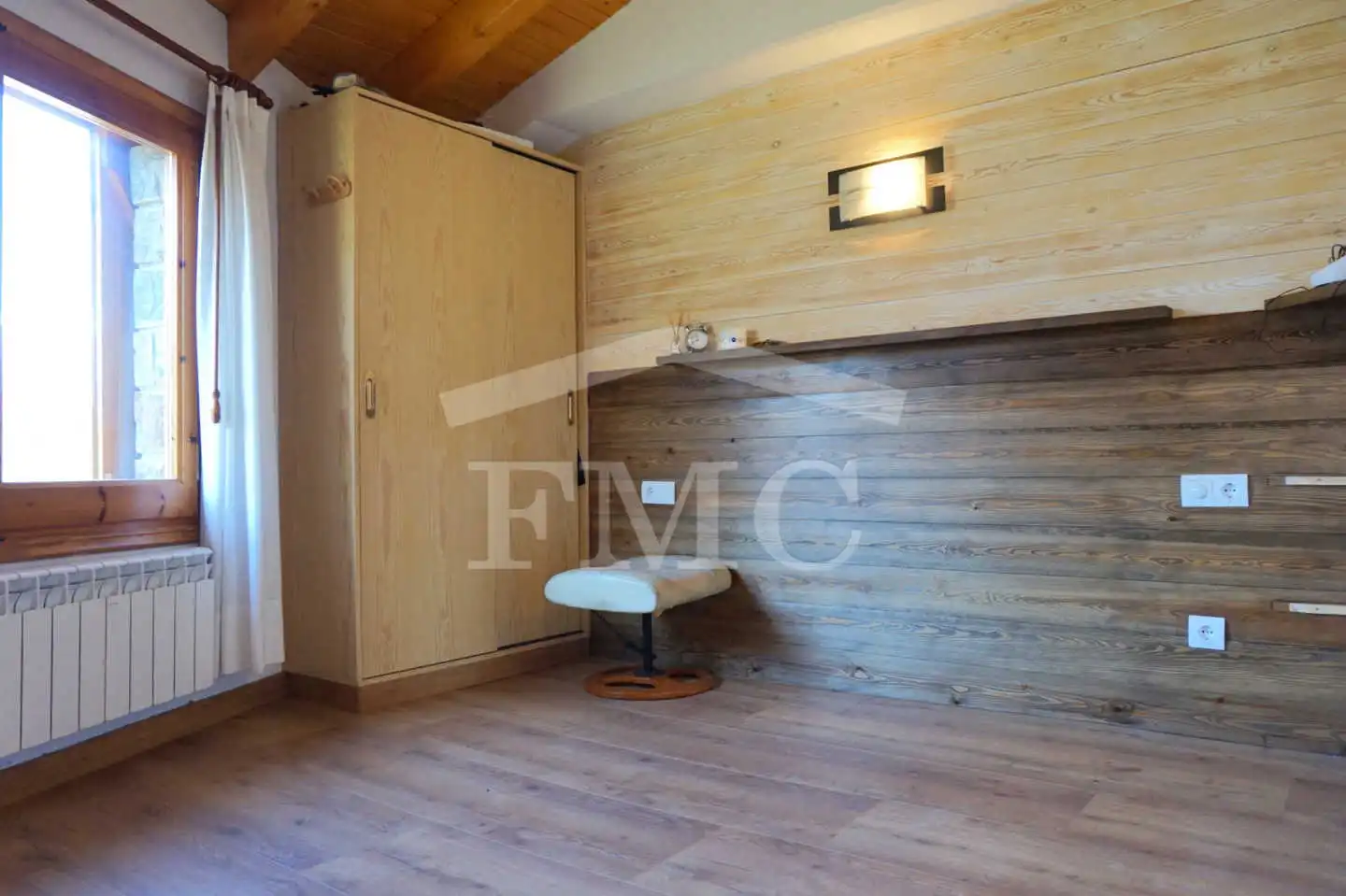 Dormitori de Casa o xalet en venda en Llívia amb Calefacció, Jardí privat i Parquet