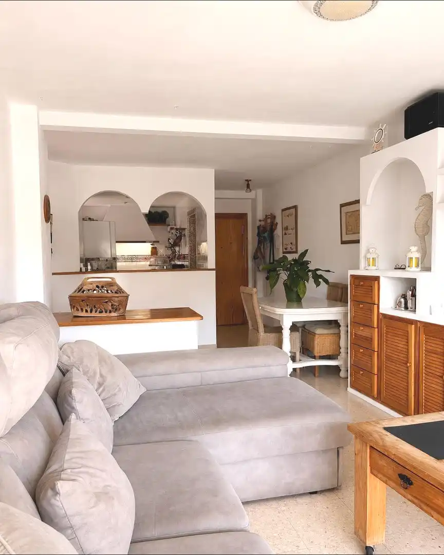 Flat for sale in Avenida BENALMADENA, El Pinillo