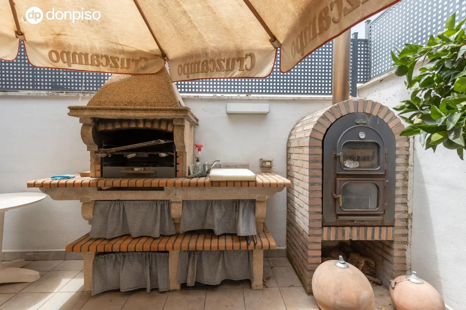 Casa adosada en venta en Granada con Aire acondicionado, Calefacción y Balcón