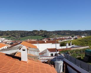 Vista exterior de Casa o xalet en venda en El Real de la Jara amb Terrassa