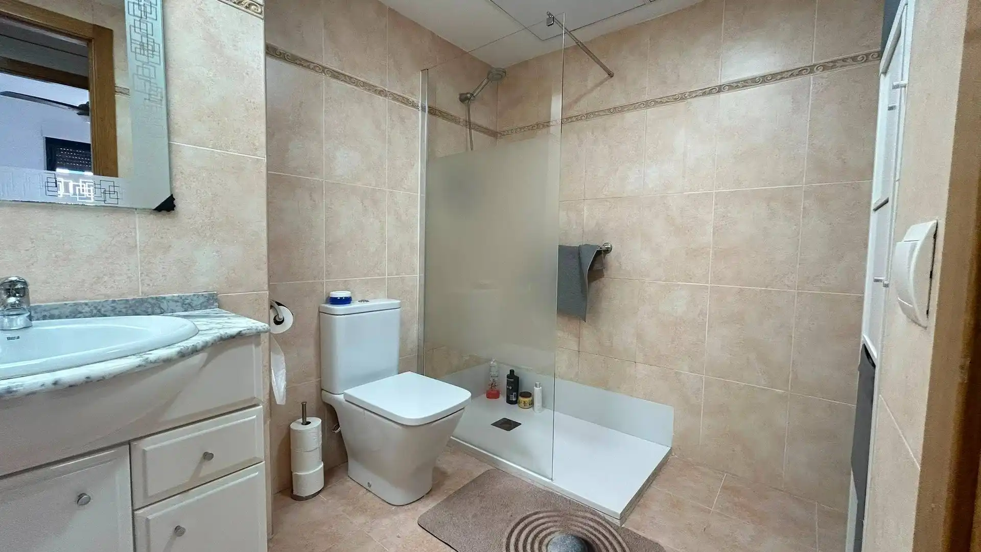 Badezimmer von Wohnungen zur Miete in La Pobla de Farnals mit Klimaanlage, Heizung und Terrasse