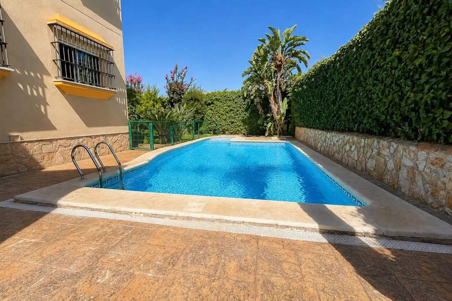 Piscina de Casa o xalet en venda en Jerez de la Frontera amb Aire condicionat, Calefacció i Jardí privat