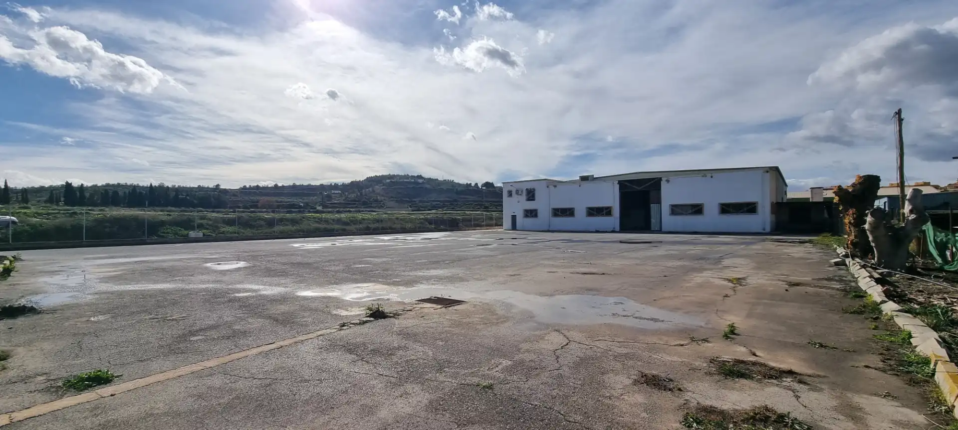 Vista exterior de Nau industrial en venda en Aspe amb Calefacció i Alarma
