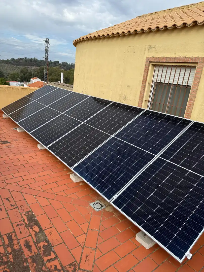 Terrassa de Casa o xalet en venda en Villanueva del Río y Minas amb Aire condicionat, Jardí privat i Terrassa
