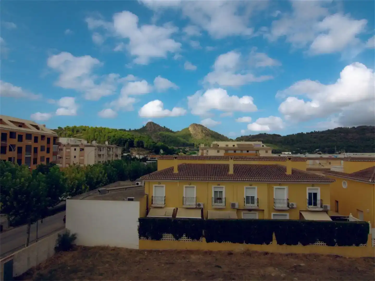 Vista exterior de Casa adosada en venda en Pedreguer amb Aire condicionat i Balcó