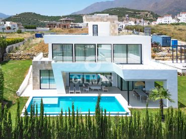 Villa con piscina in vendita a Costa Natura