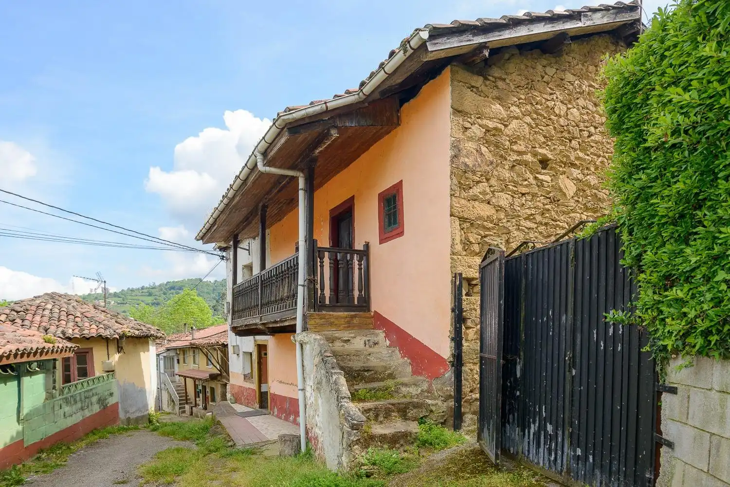 Exterior view of Land for sale in Mieres (Asturias)