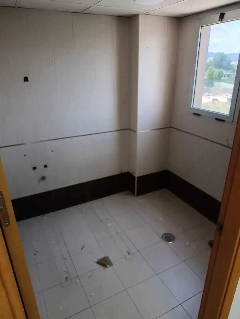 Bathroom of Office for rent in Murcia  with Air Conditioner