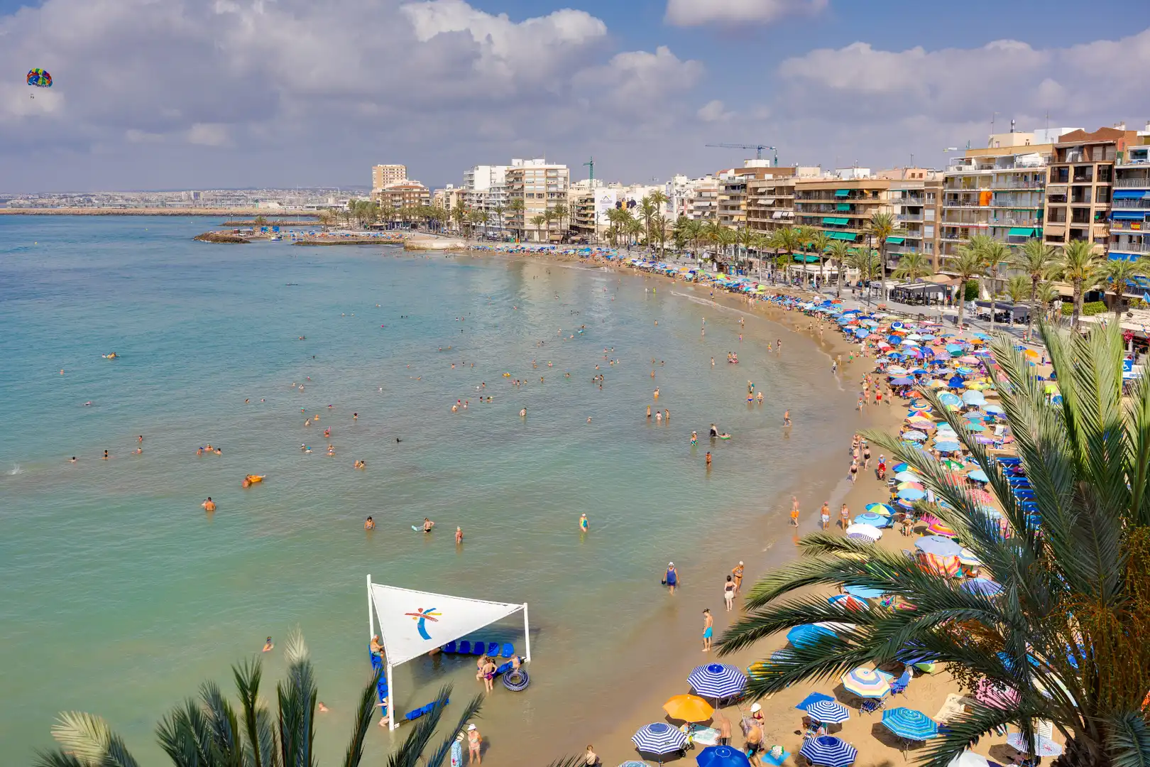 Vista exterior de Pis en venda en Torrevieja amb Aire condicionat i Terrassa