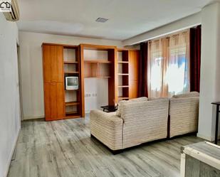 Sala d'estar de Pis en venda en Santa Olalla amb Aire condicionat