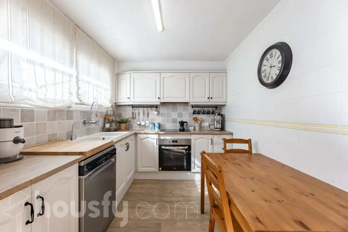 House with balcony for sale in Avenida Comte Gómez de Orbaneja ., imagen 15
