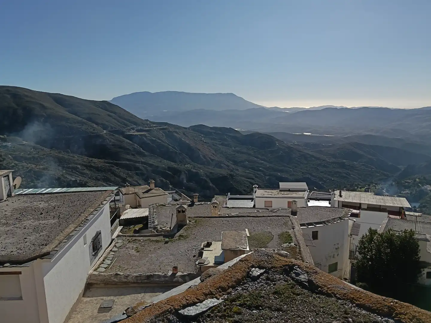 Vista exterior de Casa adosada en venta en Alpujarra de la Sierra con Aire acondicionado, Calefacción y Terraza