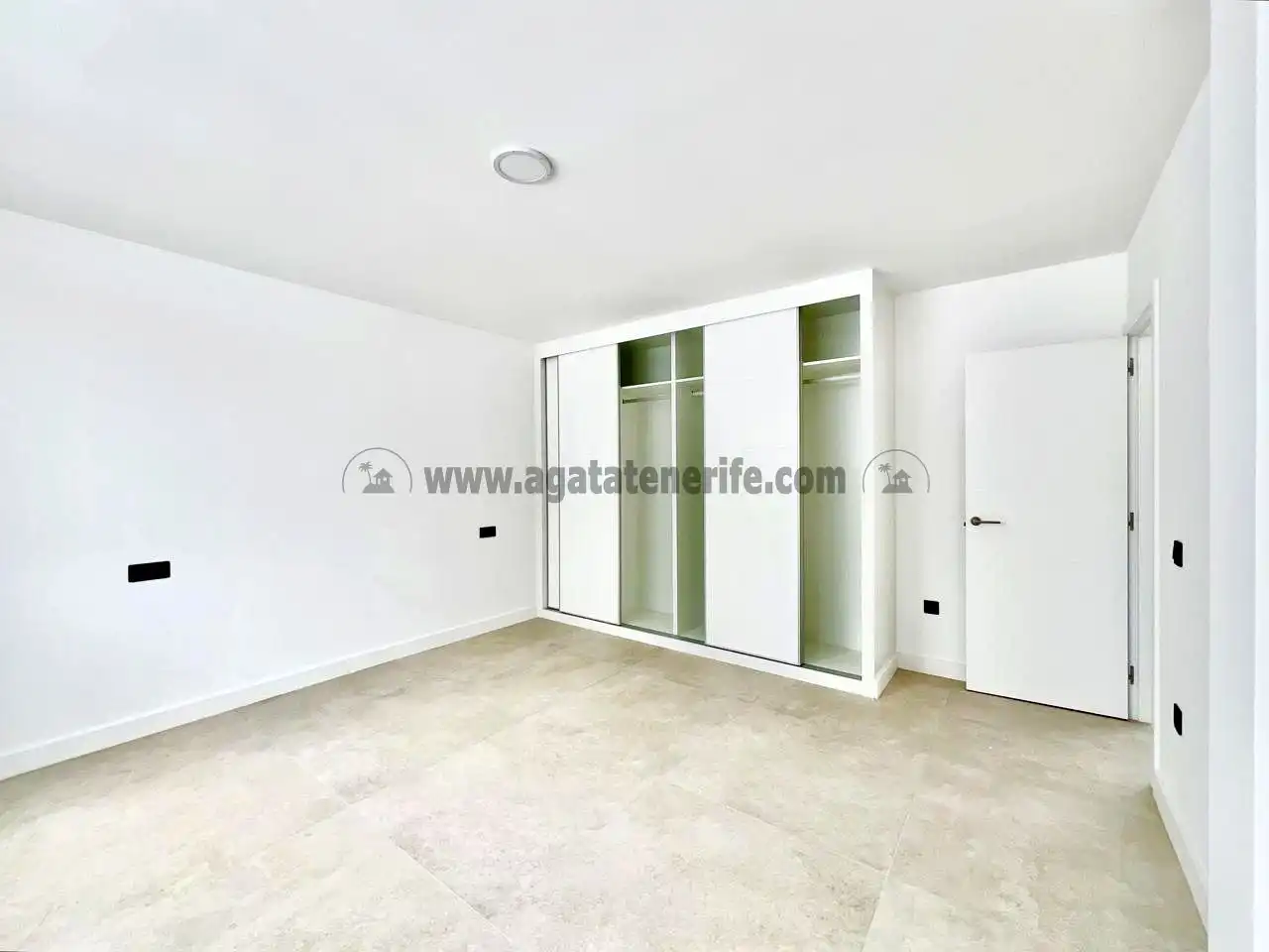 Bedroom of Houses for sale in Los Realejos  with Terrace, Swimming Pool and Balcony