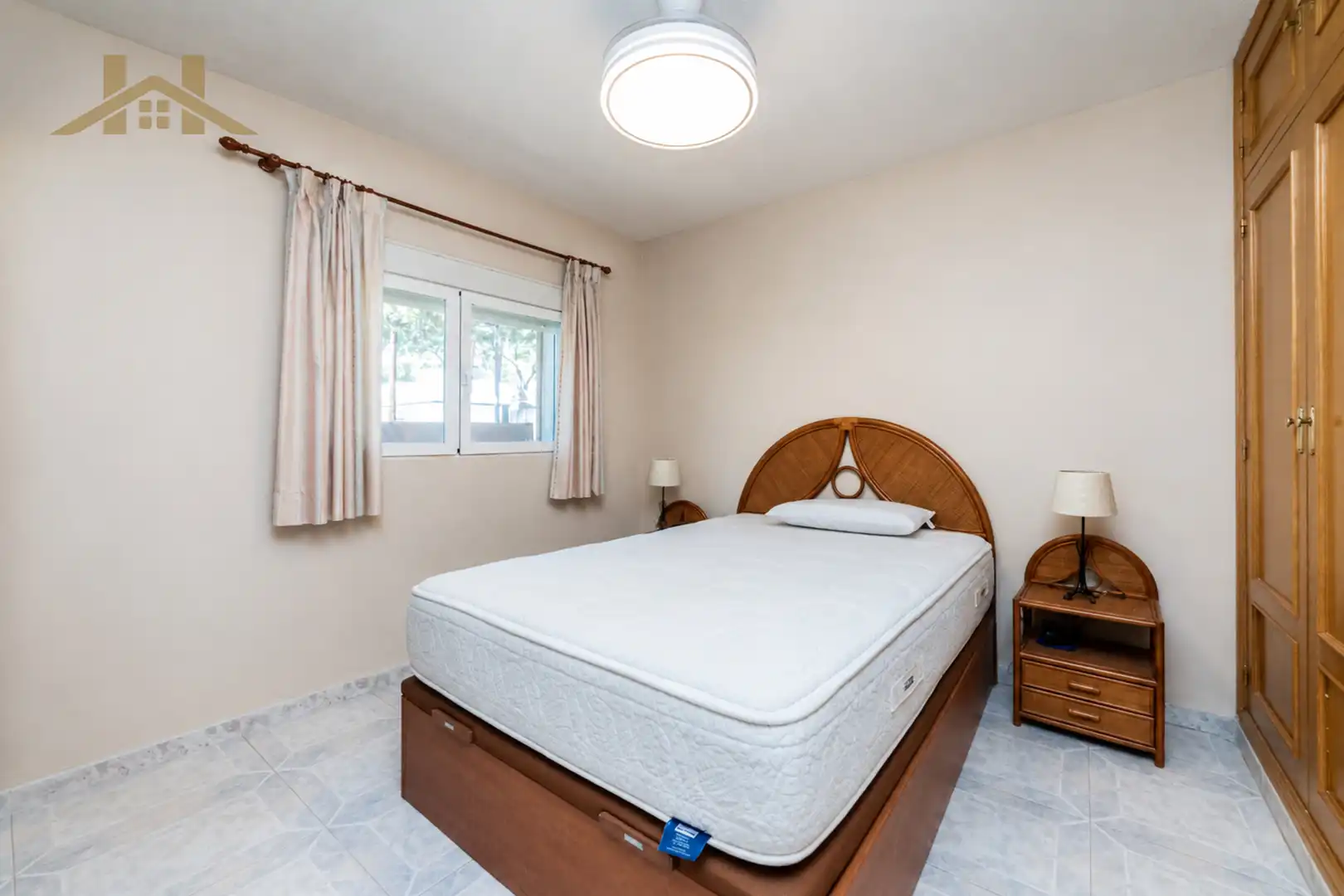 Habitación de Casa o chalet en venta en Pozuelo de Alarcón con Aire acondicionado, Calefacción y Jardín privado