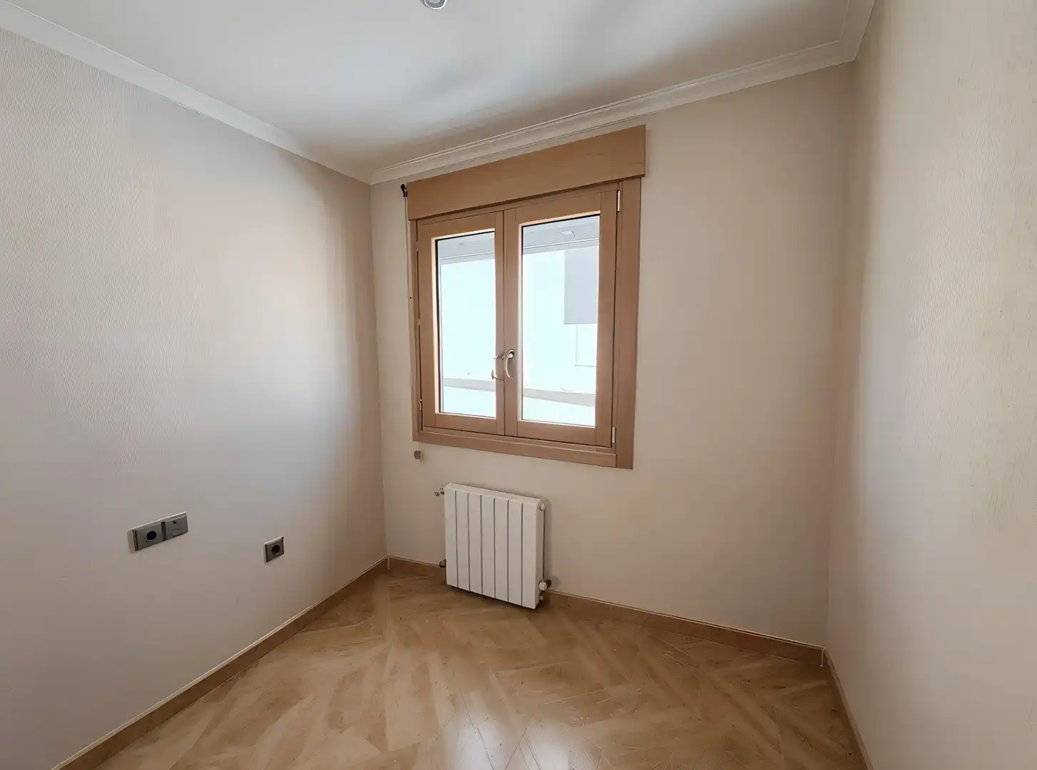 Schlafzimmer von Dachboden zum Verkauf in Benigànim mit Klimaanlage, Heizung und Terrasse